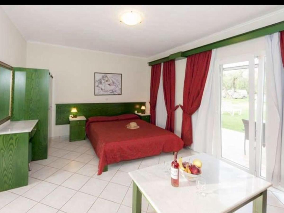 L'Eremo Luxury Studio Roda  Bagian luar foto